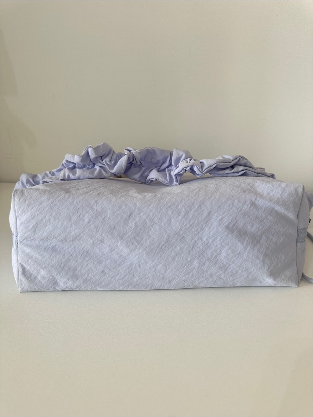 lululemon athletica Convertible Ruched Crossbody Bag 6.5L - Picture 7 of 11